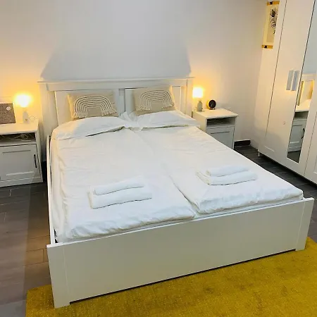 شقة Modern Flat Near Liberty Bridge